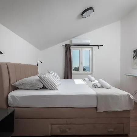 Penthouse Galic Apartment *
